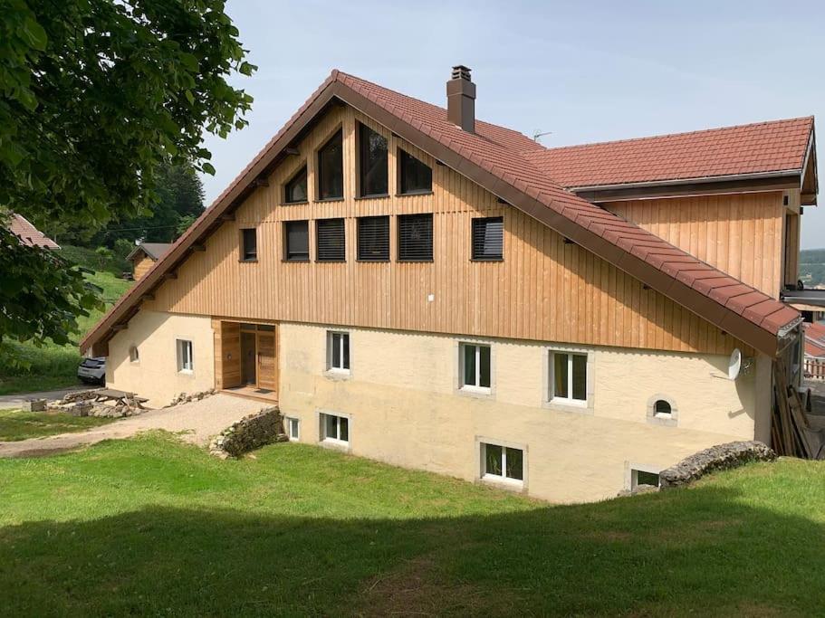 Ancienne Ferme Comtoise 4 Etoiles, 11 Personnes Lac St-Point/Mont D'Or Montperreux Bagian luar foto
